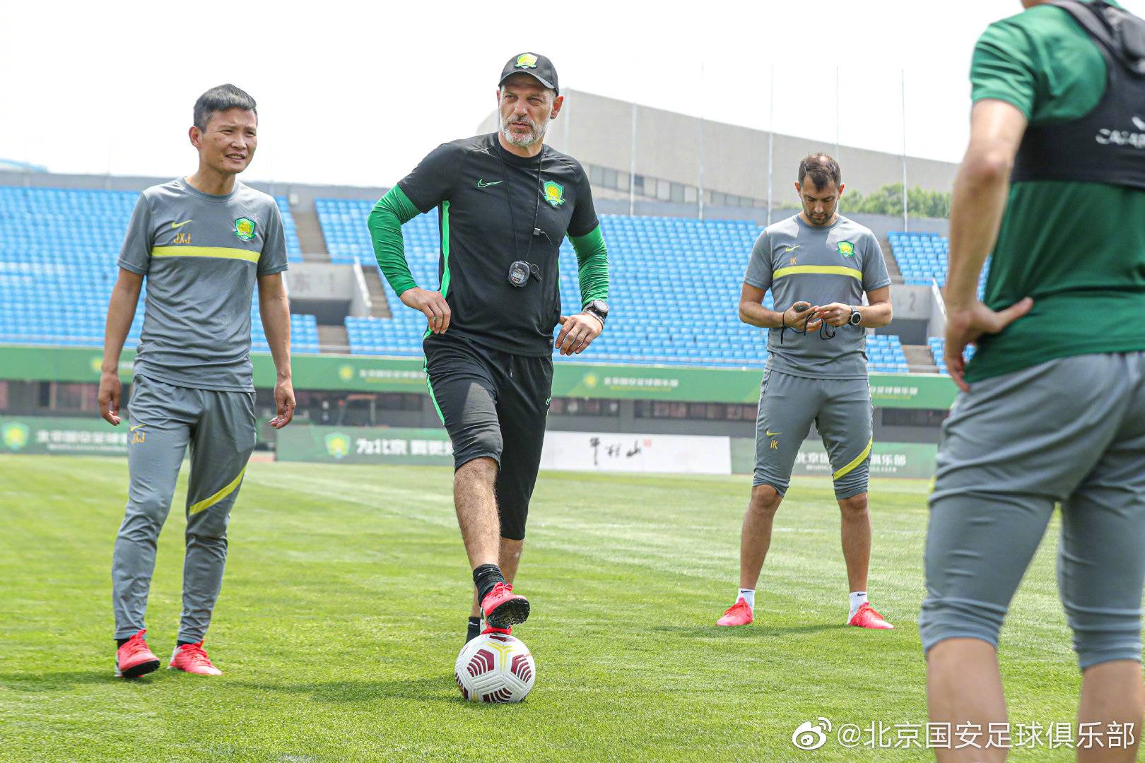 详细阅读:爱游戏全站-今夜西汉姆备战英超今晚里昂备战NBA季后赛,连对手都承认:北京国安冲刺阶段完成体检的简单介绍 爱游戏全站-今夜西汉姆备战英超今晚里昂备战NBA季后赛,连对手都承认:北京国安冲刺阶段完成体检的简单介绍